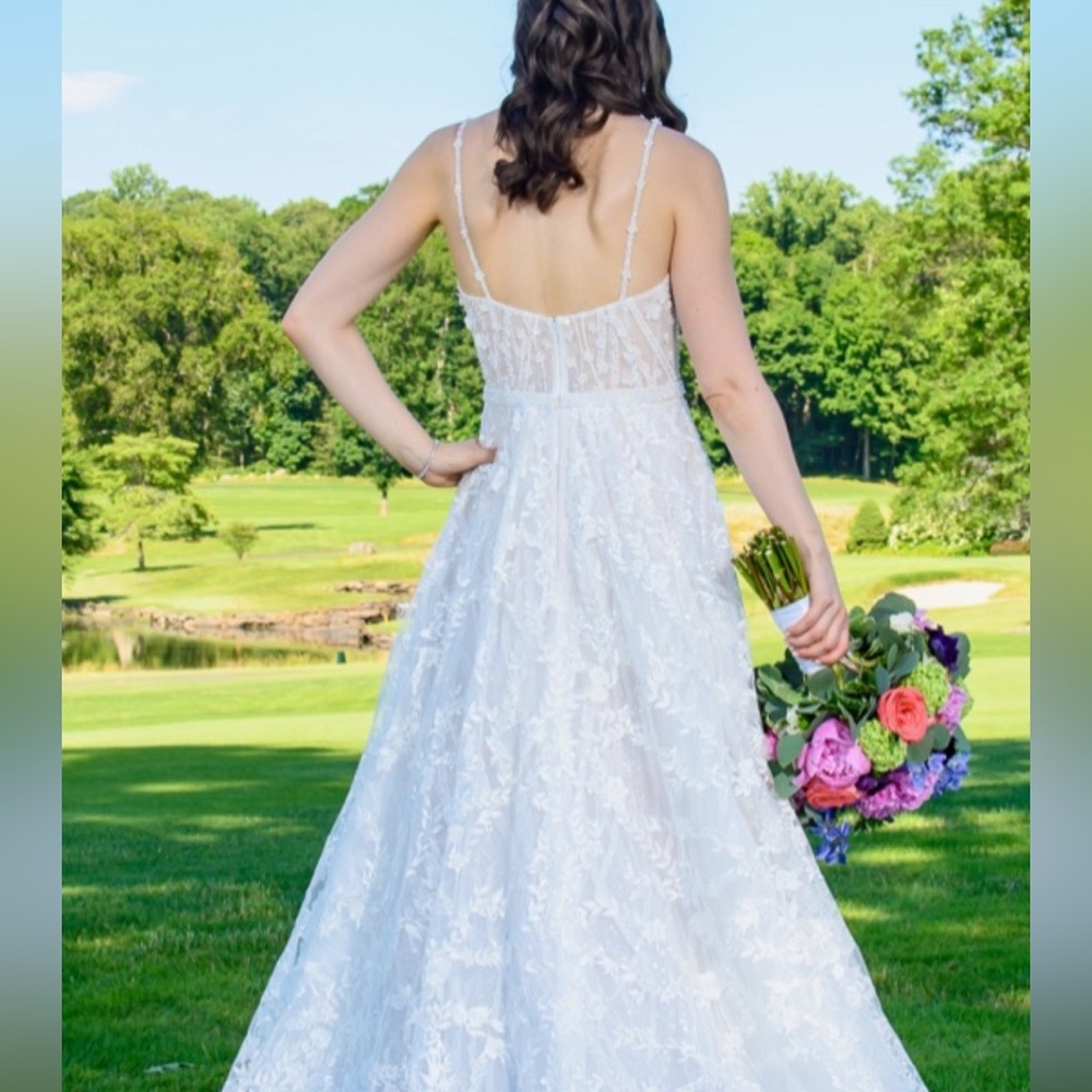 Dany Tabet Valencia Wedding Dress - Picture 4 of 9